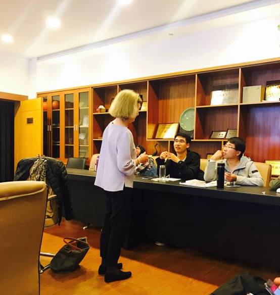挪威奥斯陆大学著名教授Bente Christensen驻老王论坛
讲学 1.jpg